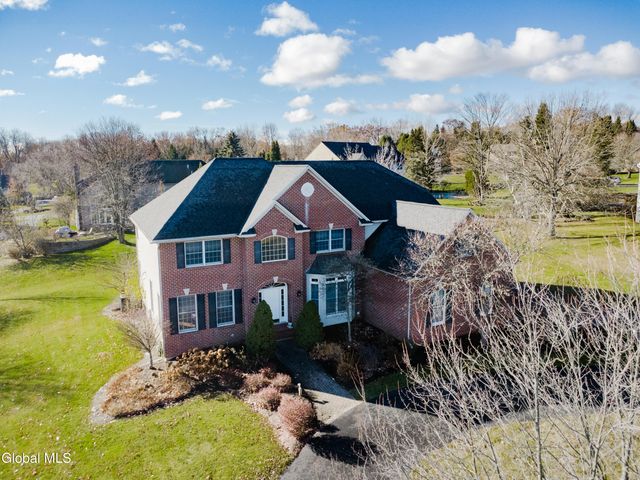 4 Hilander Drive, Colonie, NY 12211