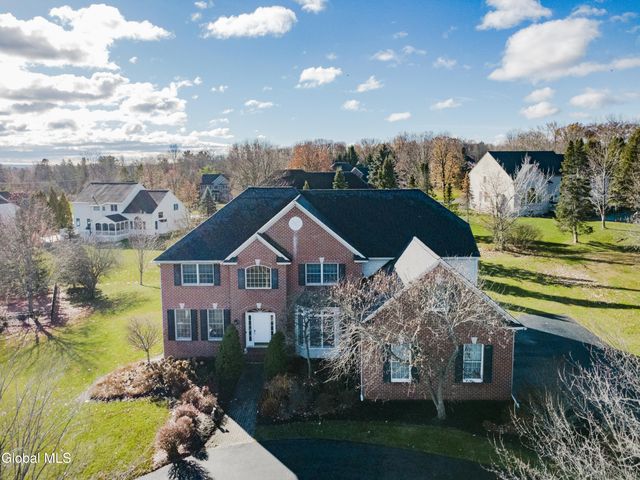 4 Hilander Drive, Colonie, NY 12211