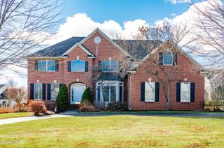 4 Hilander Drive, Colonie, NY 12211