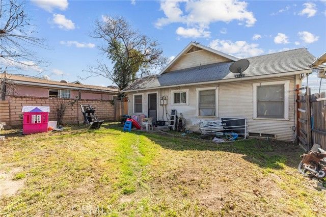 27126 Pacific, Highland, CA 92346
