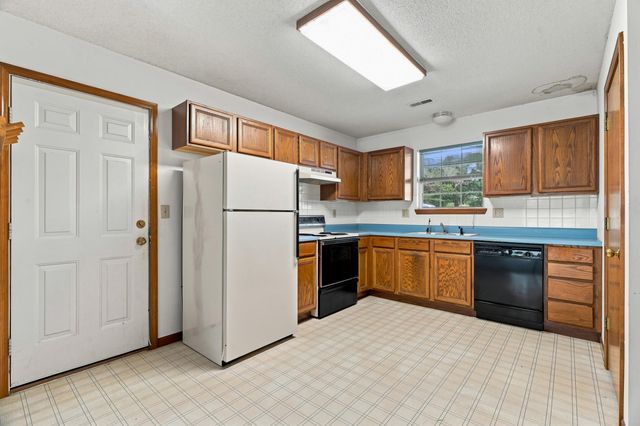 4808 E PRAIRIE CIR, Columbia, MO 65201