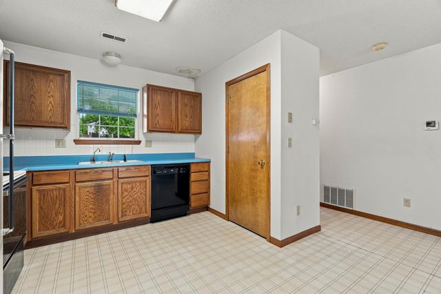 4808 E PRAIRIE CIR, Columbia, MO 65201