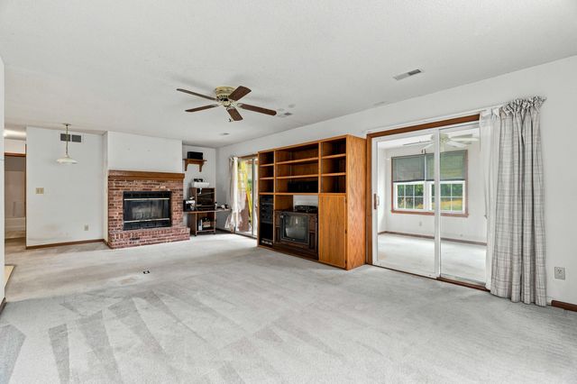 4808 E PRAIRIE CIR, Columbia, MO 65201