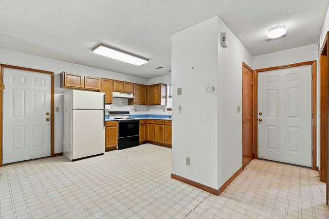 4808 E PRAIRIE CIR, Columbia, MO 65201
