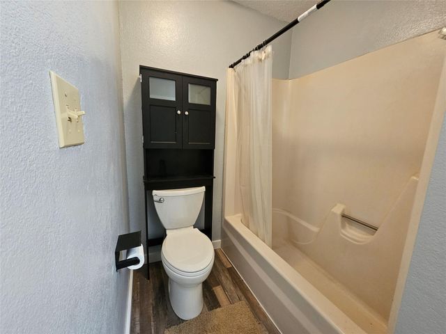 2207 Gontier Drive, Bay City, TX 77414