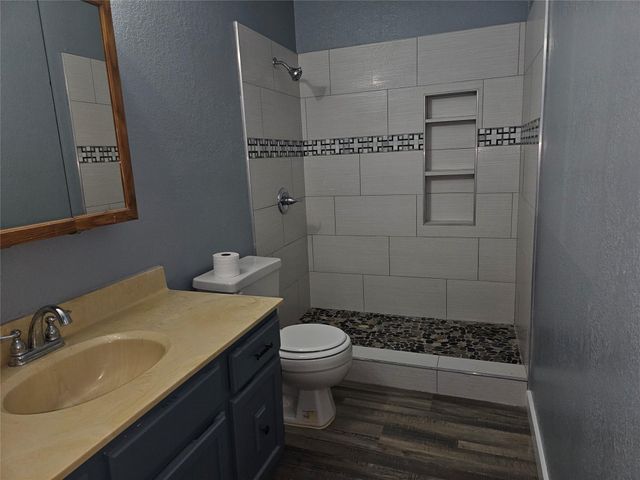 2207 Gontier Drive, Bay City, TX 77414