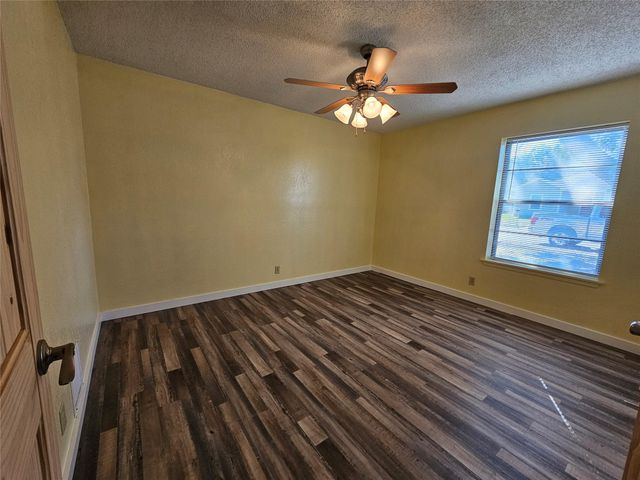 2207 Gontier Drive, Bay City, TX 77414