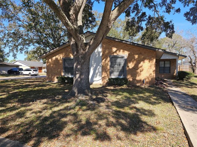 2207 Gontier Drive, Bay City, TX 77414