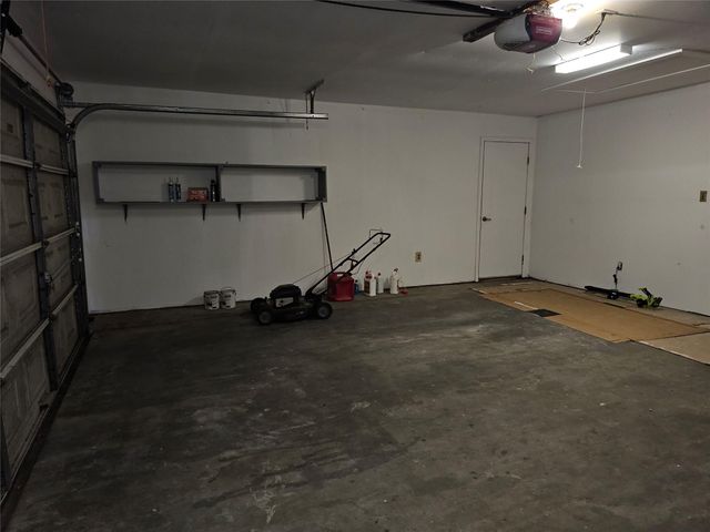 2207 Gontier Drive, Bay City, TX 77414