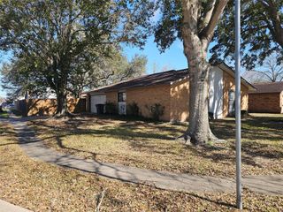 2207 Gontier Drive, Bay City, TX 77414