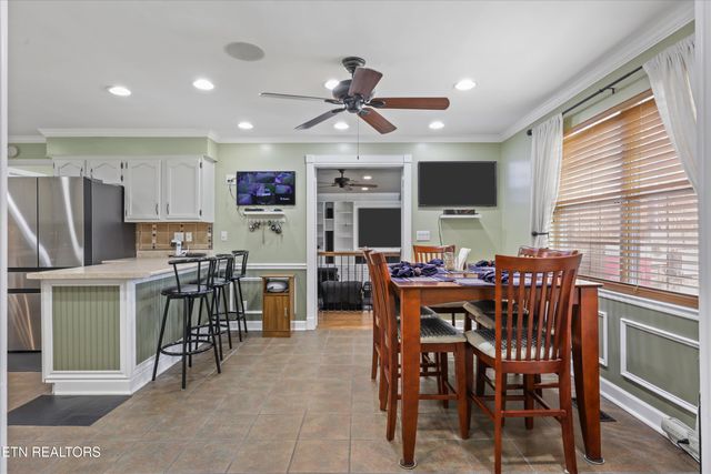 150 Holbrook Ave, Lenoir City, TN 37771