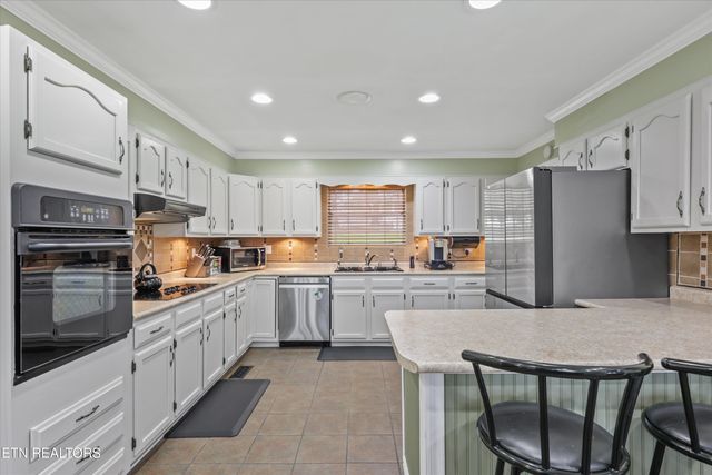 150 Holbrook Ave, Lenoir City, TN 37771