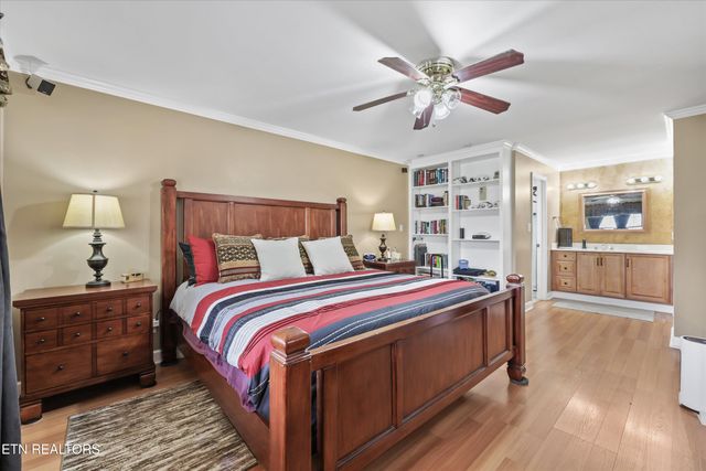 150 Holbrook Ave, Lenoir City, TN 37771