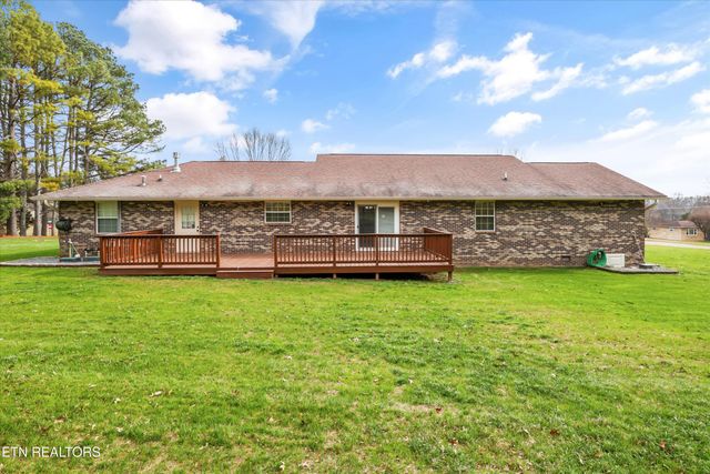 150 Holbrook Ave, Lenoir City, TN 37771