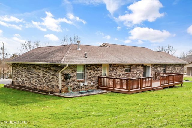 150 Holbrook Ave, Lenoir City, TN 37771