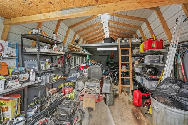 150 Holbrook Ave, Lenoir City, TN 37771