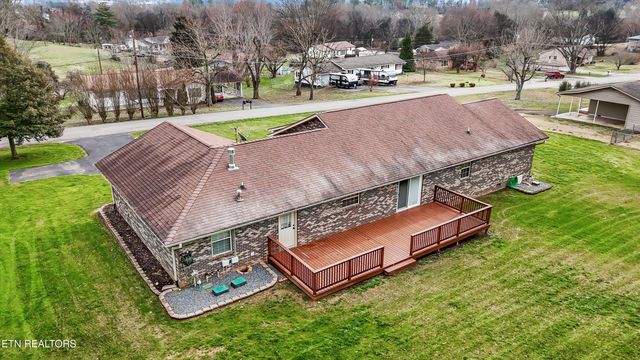 150 Holbrook Ave, Lenoir City, TN 37771