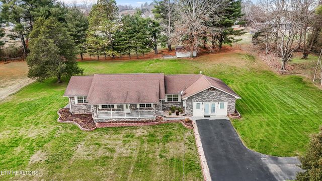 150 Holbrook Ave, Lenoir City, TN 37771