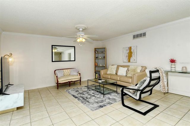 1877 TOUCAN WAY 400, Sarasota, FL 34232