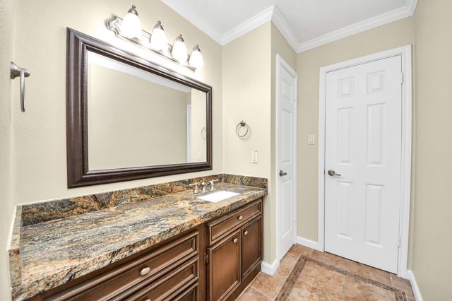 11830 Burlingame Drive, Houston, TX 77099