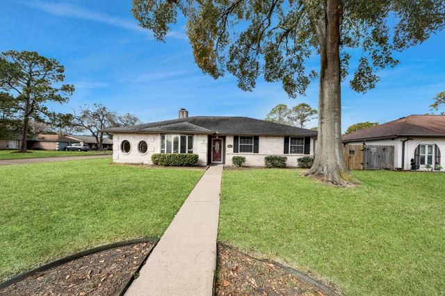 11830 Burlingame Drive, Houston, TX 77099