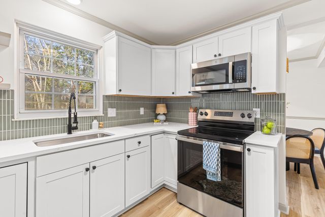 109 Woodthrush Road, Summerville, SC 29485