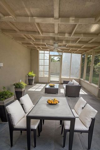 2000 Seminole Boulevard, West Palm Beach, FL 33409