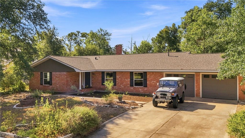 910 Pershing Drive, College Station, TX 77840 — exterior