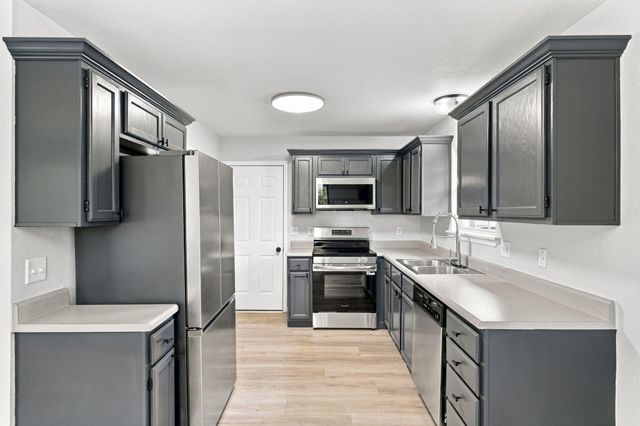 407 Wampler Drive, Clever, MO 65631