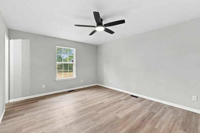 407 Wampler Drive, Clever, MO 65631
