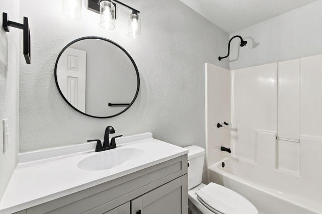 407 Wampler Drive, Clever, MO 65631