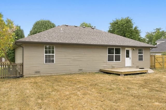 407 Wampler Drive, Clever, MO 65631