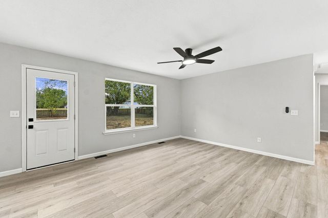 407 Wampler Drive, Clever, MO 65631