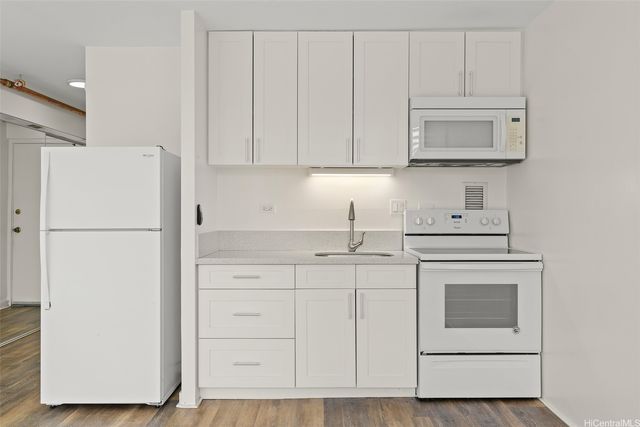 1650 Kanunu Street 1213, Honolulu, HI 96814