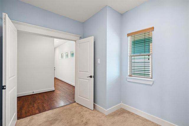 1120 W 18th Street, Houston, TX 77008