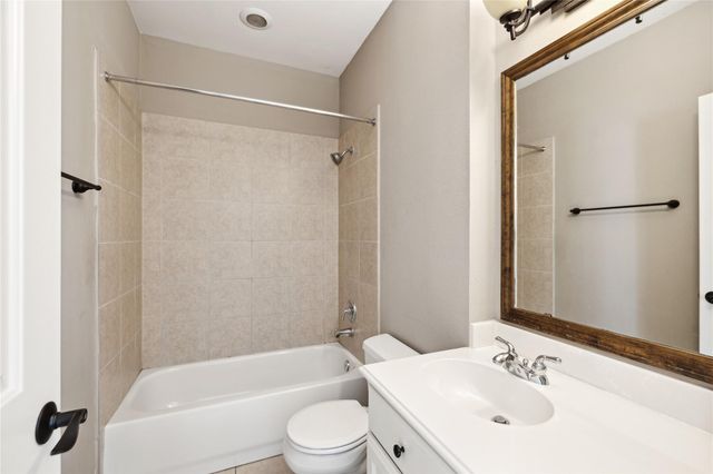 1120 W 18th Street, Houston, TX 77008