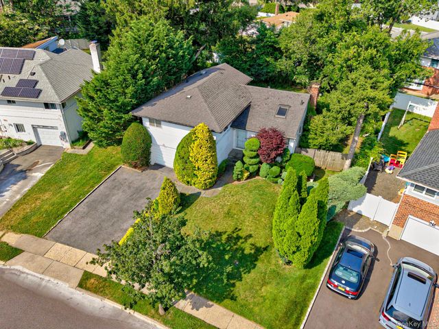 106 Westbury Avenue, Plainview, NY 11803