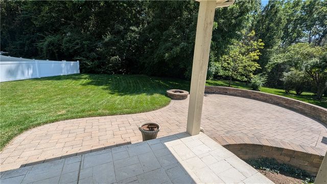25 Clay Manor Court, Springboro, OH 45066