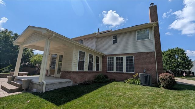 25 Clay Manor Court, Springboro, OH 45066