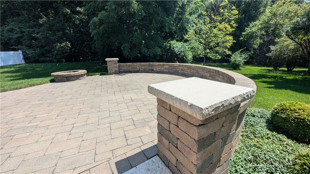 25 Clay Manor Court, Springboro, OH 45066
