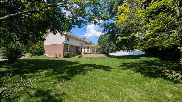 25 Clay Manor Court, Springboro, OH 45066