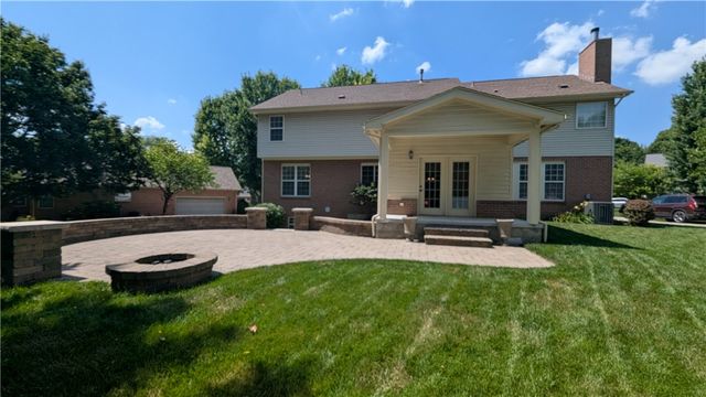 25 Clay Manor Court, Springboro, OH 45066