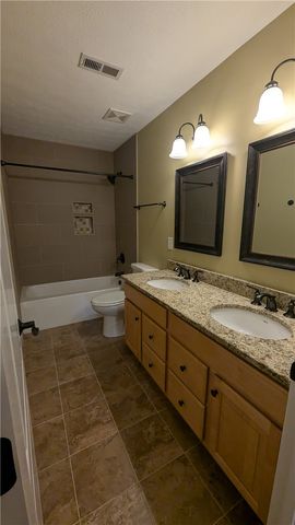 25 Clay Manor Court, Springboro, OH 45066