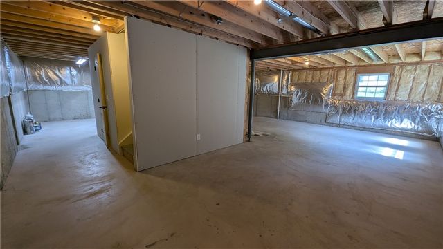 25 Clay Manor Court, Springboro, OH 45066