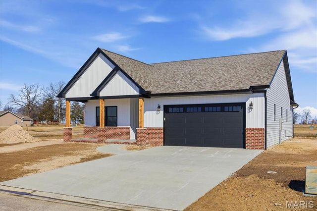 16639 Pembrooke Court, Carlyle, IL 62231