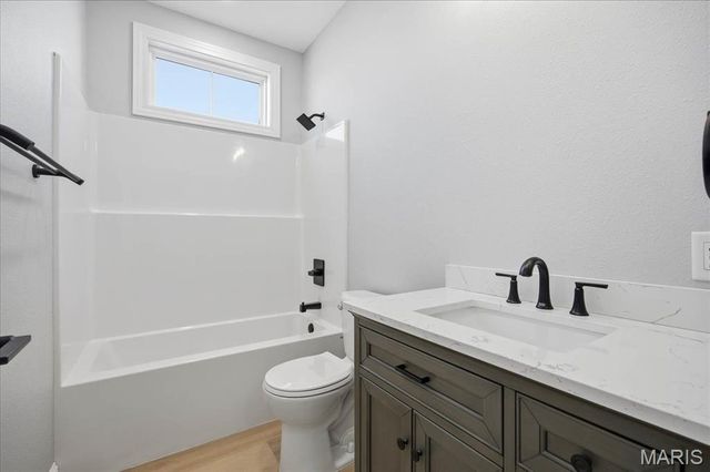 16639 Pembrooke Court, Carlyle, IL 62231