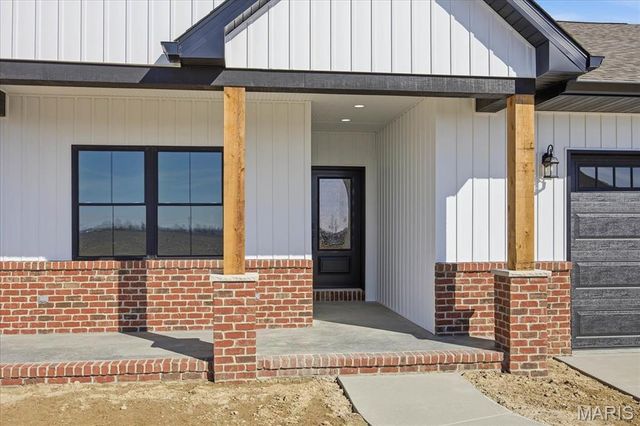 16639 Pembrooke Court, Carlyle, IL 62231