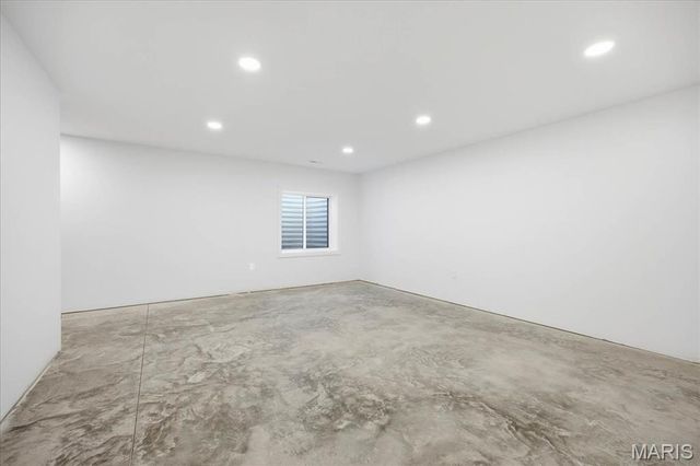 16639 Pembrooke Court, Carlyle, IL 62231