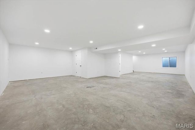 16639 Pembrooke Court, Carlyle, IL 62231