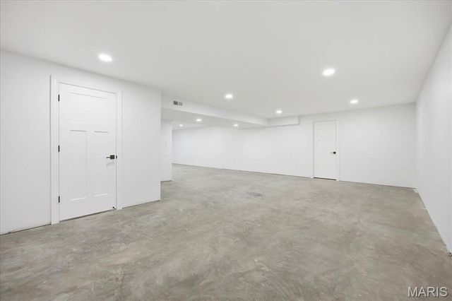 16639 Pembrooke Court, Carlyle, IL 62231